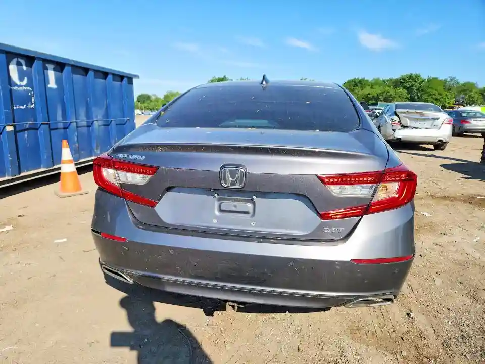 1HGCV2F53JA010080 2018 HONDA ACCORD-5