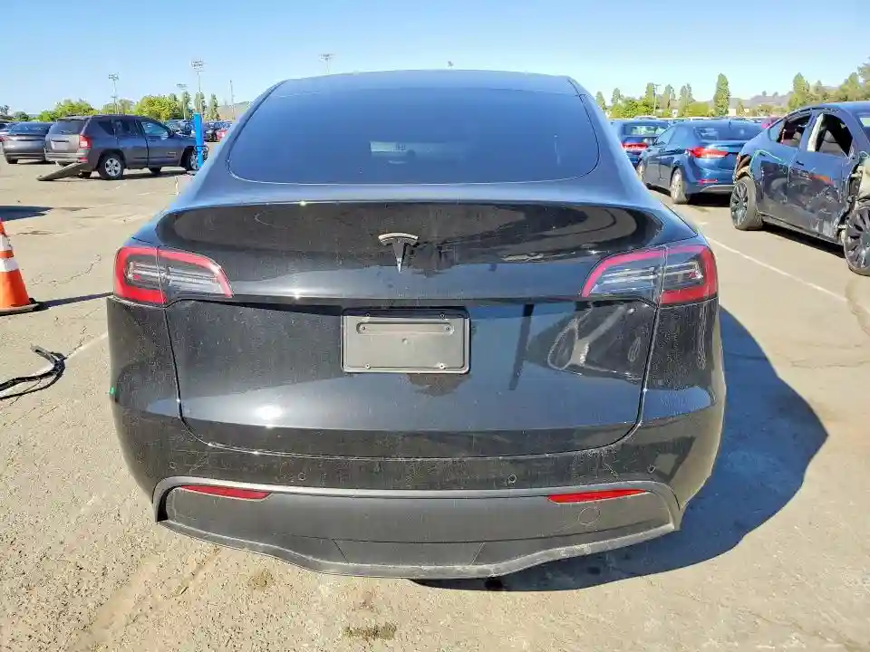 7SAYGAEE4NF554467 2022 TESLA MODEL Y-5