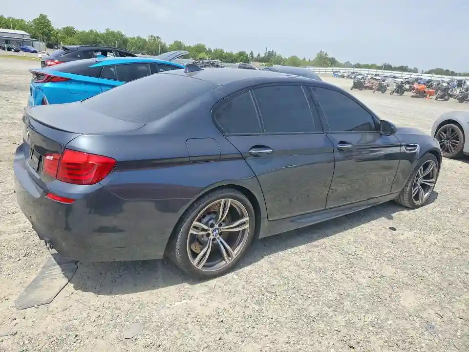 WBSFV9C59DD095852 2013 BMW M5-2