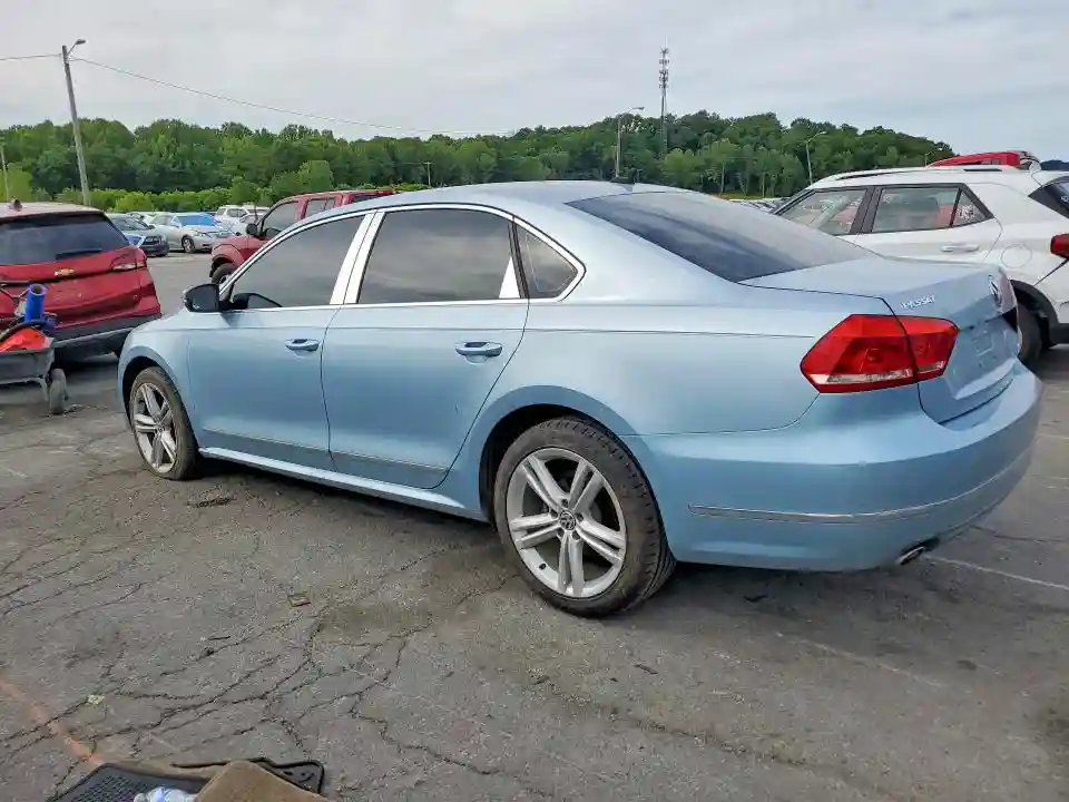 1VWBN7A37DC042422 2013 VOLKSWAGEN PASSAT-1