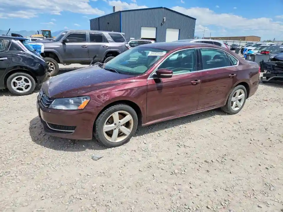 1VWBN7A38DC059195 2013 VOLKSWAGEN PASSAT-0