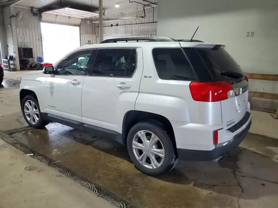 2GKFLTE39H6215504 2017 GMC TERRAIN-1