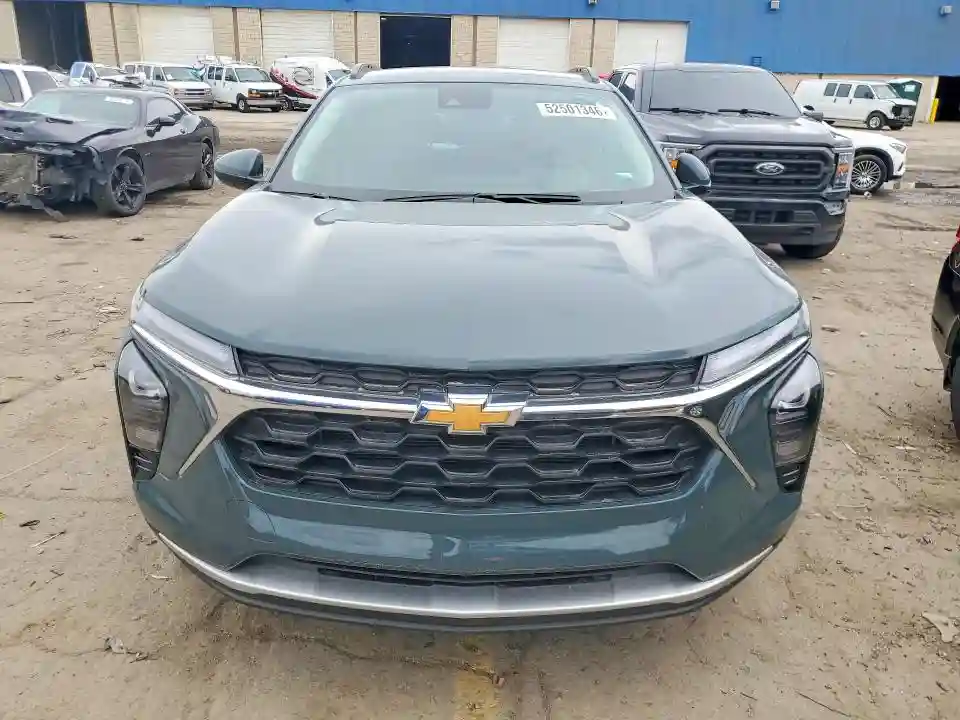 KL77LHEP7SC203699 2025 CHEVROLET TRAX-4