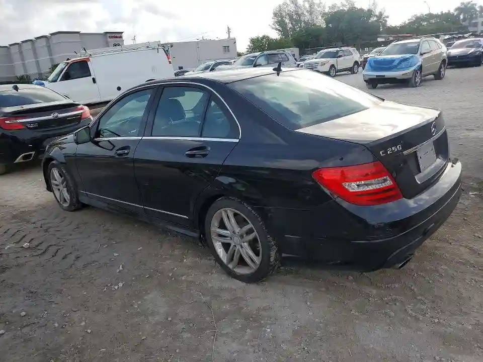 WDDGF4HB4DA837656 2013 MERCEDES-BENZ C-CLASS-1