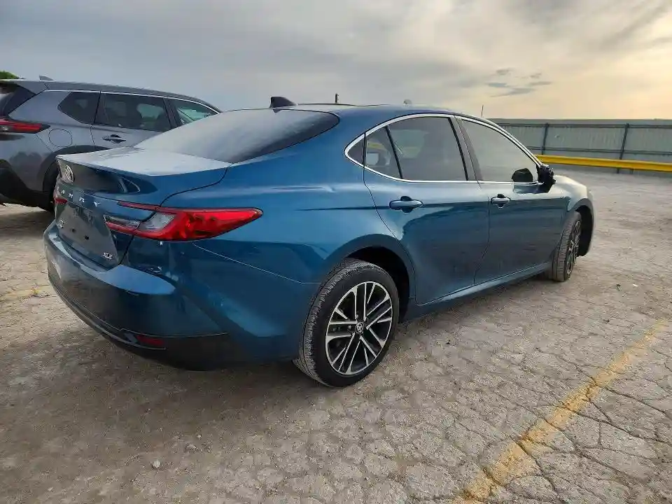 4T1DBADK6SU542126 2025 TOYOTA CAMRY-2