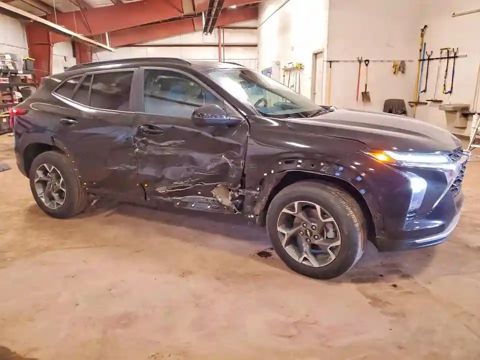 KL77LHEPXSC209531 2025 CHEVROLET TRAX-3