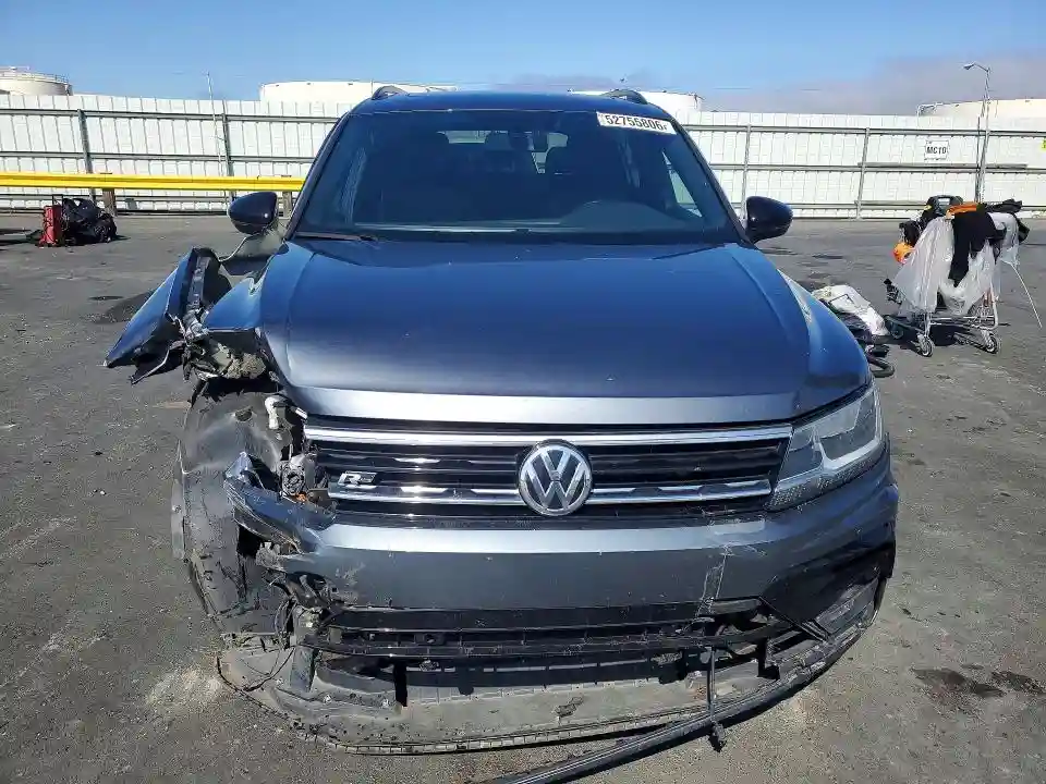 3VV2B7AX0KM164728 2019 VOLKSWAGEN TIGUAN-4