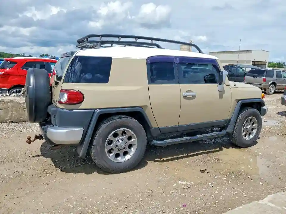 JTEBU4BF6DK152618 2013 TOYOTA FJ CRUISER-2