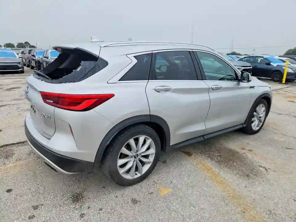 3PCAJ5M38KF110060 2019 INFINITI QX50-2