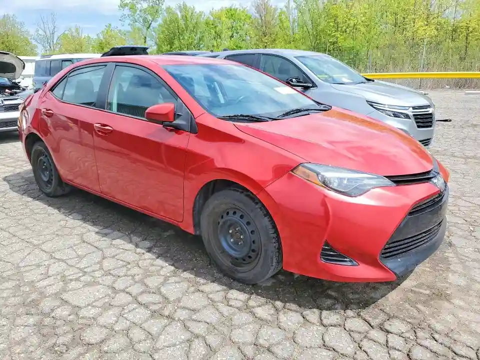 2T1BURHE3JC982082 2018 TOYOTA COROLLA-3
