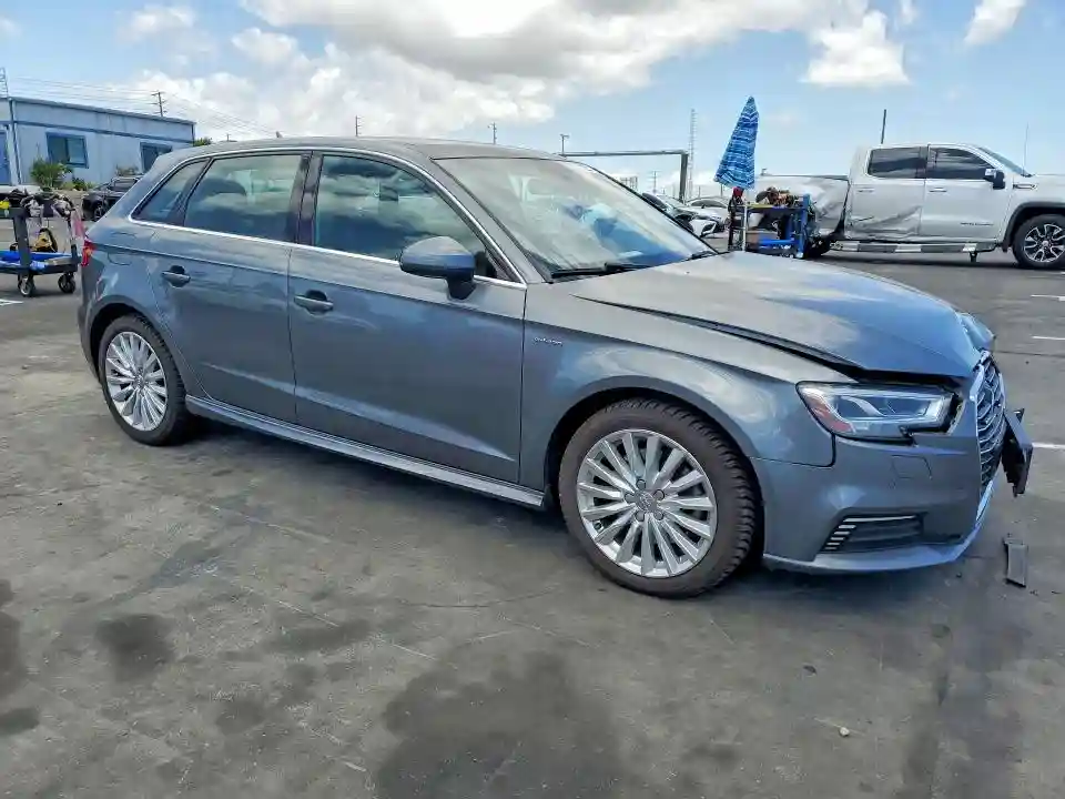 WAUTPBFF9HA059180 2017 AUDI A3-3
