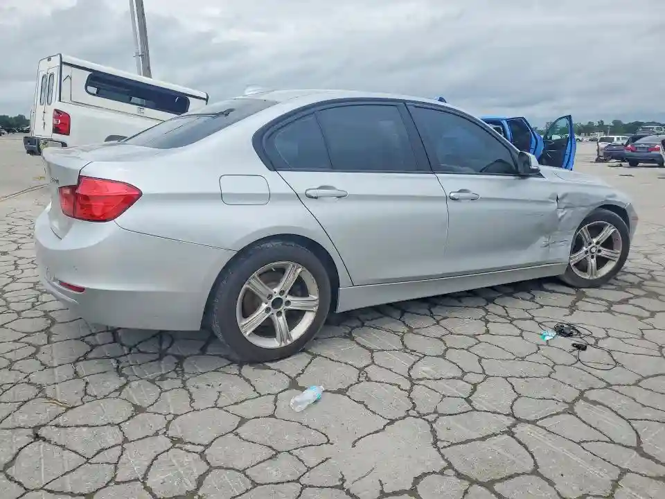 WBA3C3C59EP662099 2014 BMW 3 SERIES-2