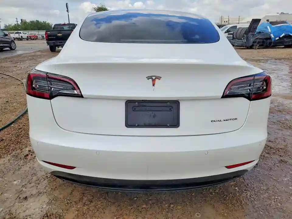 5YJ3E1EBXMF992749 2021 TESLA MODEL 3-5