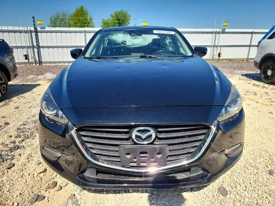 3MZBN1V33JM215399 2018 MAZDA 3-4