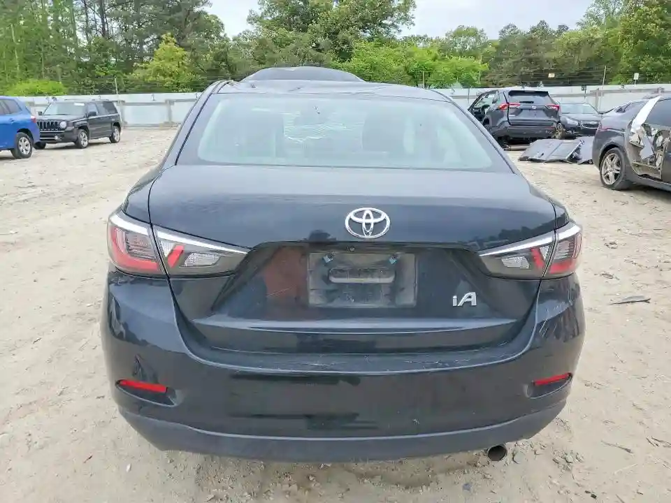 3MYDLBYV3HY182980 2017 TOYOTA YARIS-5