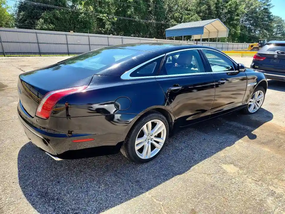SAJWA2GB3BLV07004 2011 JAGUAR XJ-2