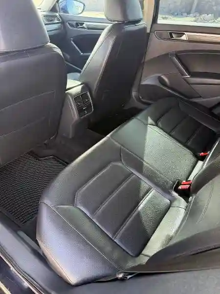 1VWBA7A33JC005519 2018 VOLKSWAGEN PASSAT-5