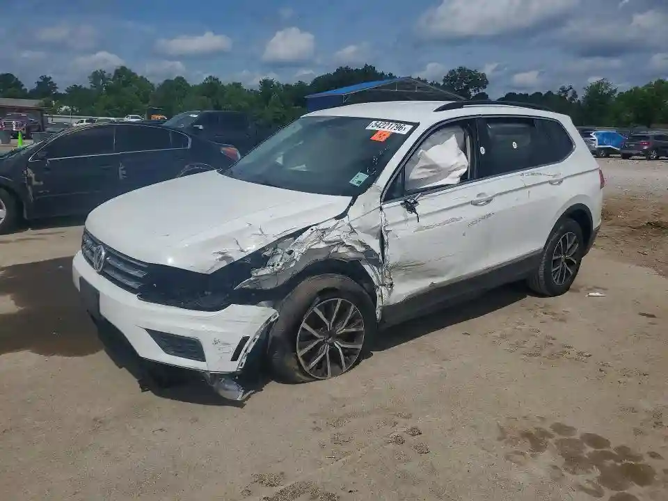 3VV3B7AX0LM080513 2020 VOLKSWAGEN TIGUAN-0