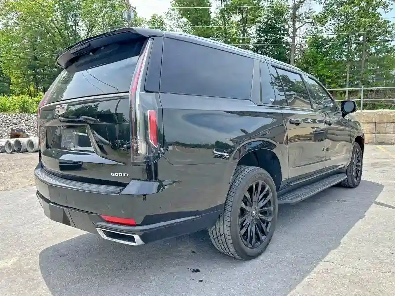 1GYS3KKT3NR275281 2022 CADILLAC ESCALADE-2