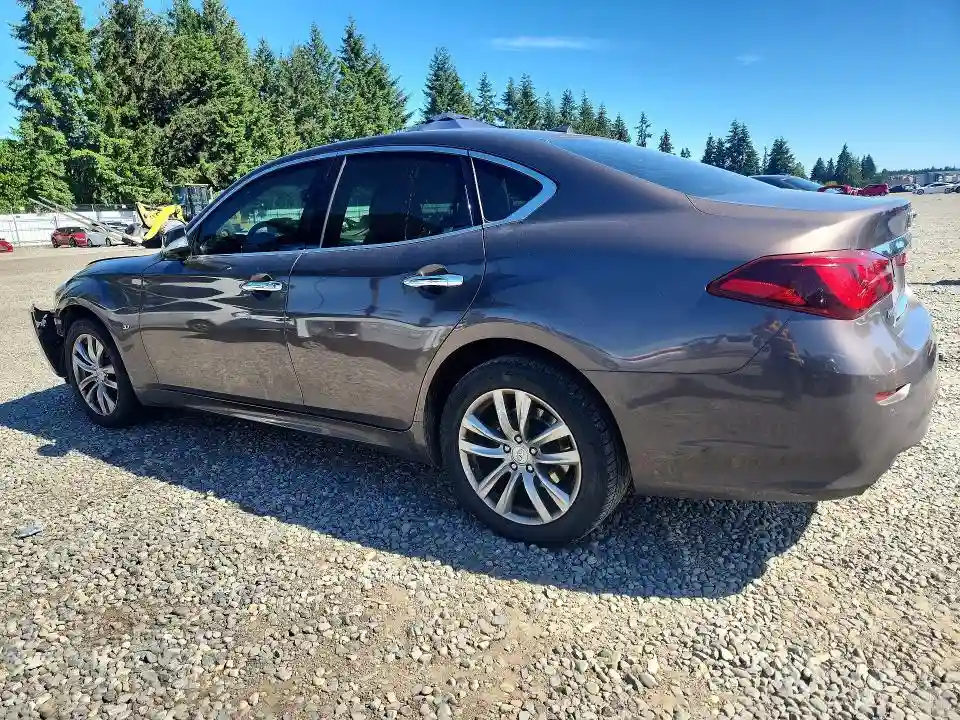 JN1BY1AR2JM220175 2018 INFINITI Q70-1