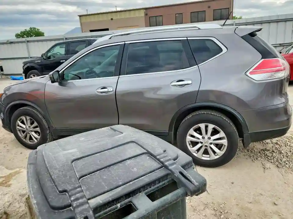 KNMAT2MV1GP599389 2016 NISSAN ROGUE-1