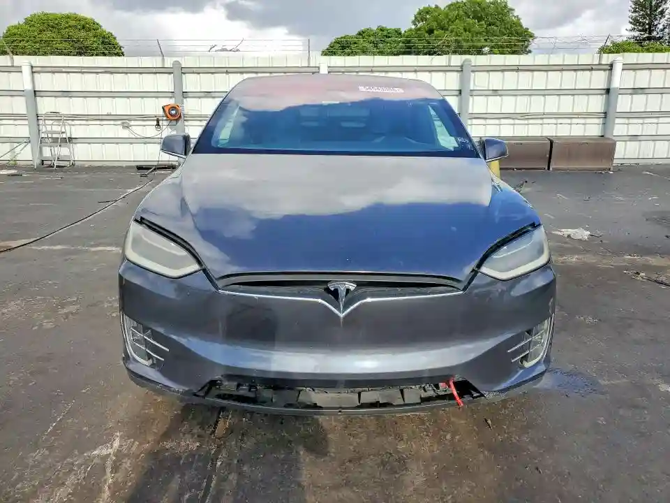 5YJXCDE29HF052215 2017 TESLA MODEL X-4