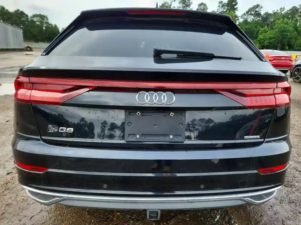 WA1AVAF17KD021476 2019 AUDI Q8-5