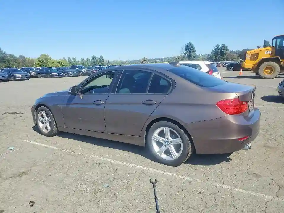 WBA3C1G5XDNR44132 2013 BMW 3 SERIES-1