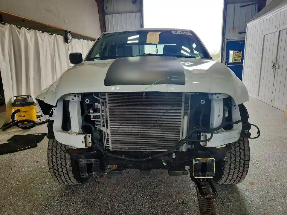 1C6RR7GG8LS153184 2020 RAM 1500-4