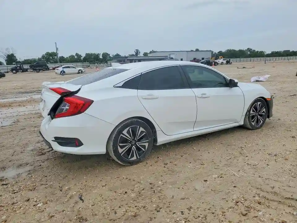JHMFC1F77JX003688 2018 HONDA CIVIC-2