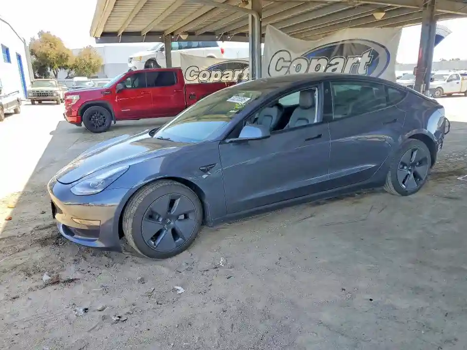 5YJ3E1EA0NF129600 2022 TESLA MODEL 3-0