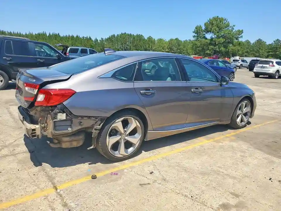 1HGCV2F9XJA021872 2018 HONDA ACCORD-2