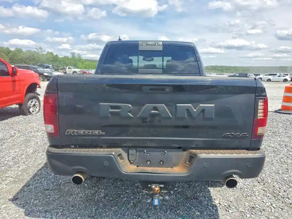 1C6RR7YT5JS232630 2018 RAM 1500-5