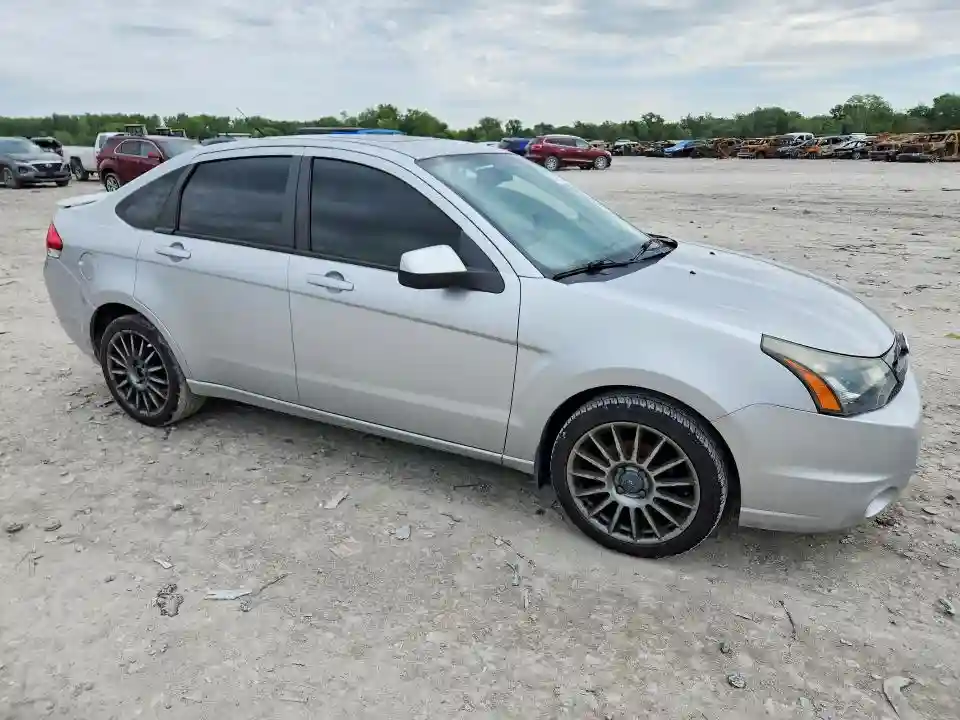 1FAHP3GN5BW126975 2011 FORD FOCUS-3