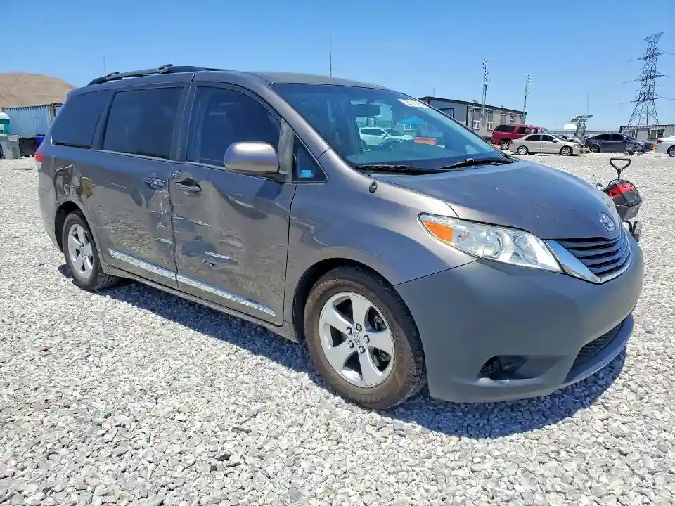 5TDKK3DC5DS312827 2013 TOYOTA SIENNA-3