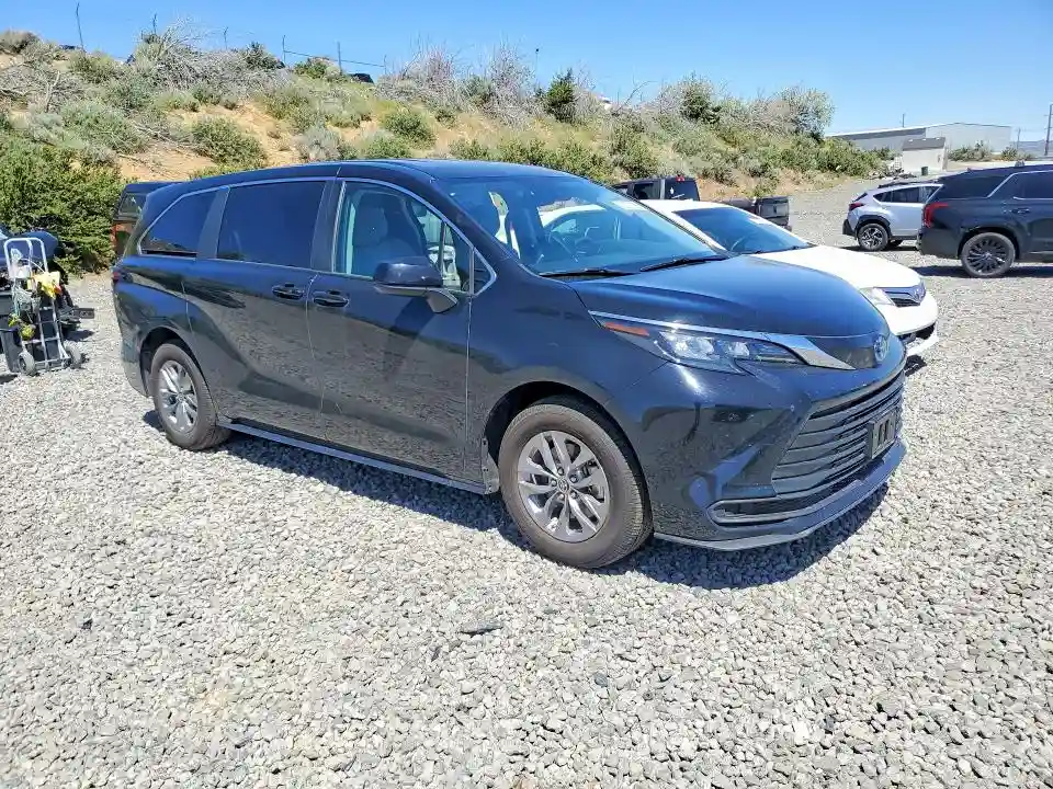 5TDKSKFC8RS121241 2024 TOYOTA SIENNA-3