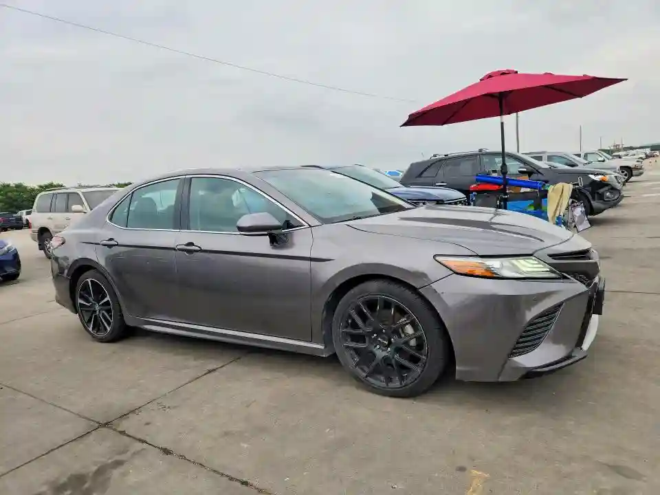4T1B61HK8JU119715 2018 TOYOTA CAMRY-3