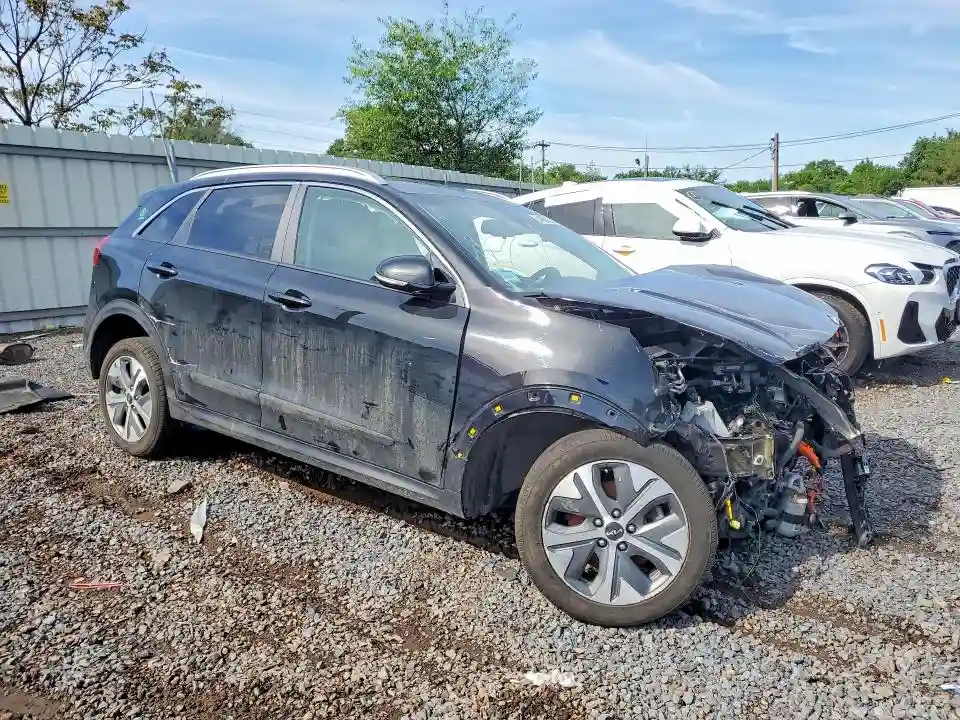 KNDCC3LG5N5153482 2022 KIA NIRO EV EX-3