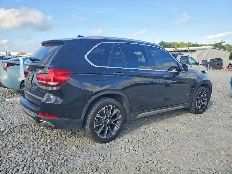 5UXKR0C52J0X99477 2018 BMW X5-2
