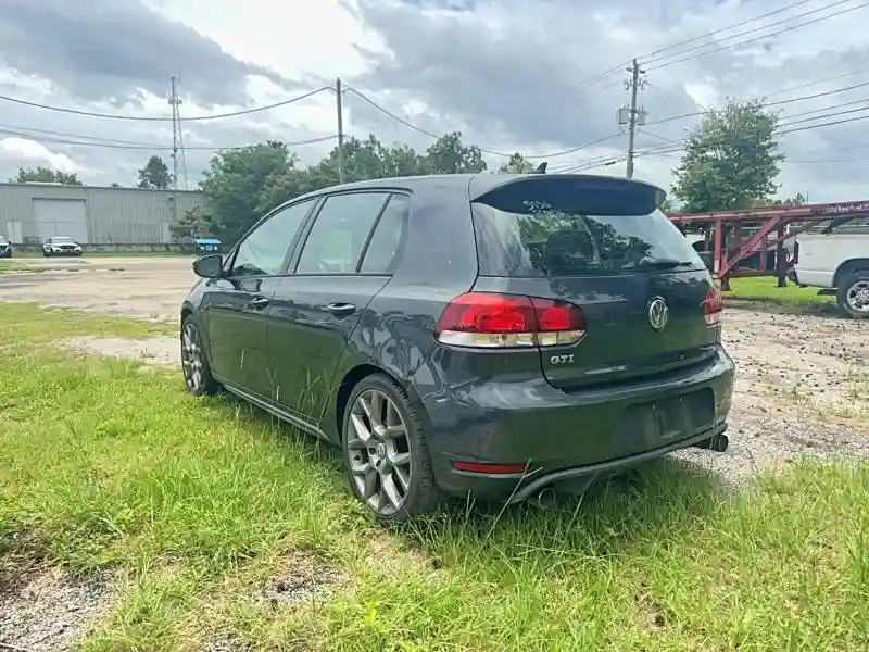 WVWHV7AJXDW138829 2013 VOLKSWAGEN GTI-2