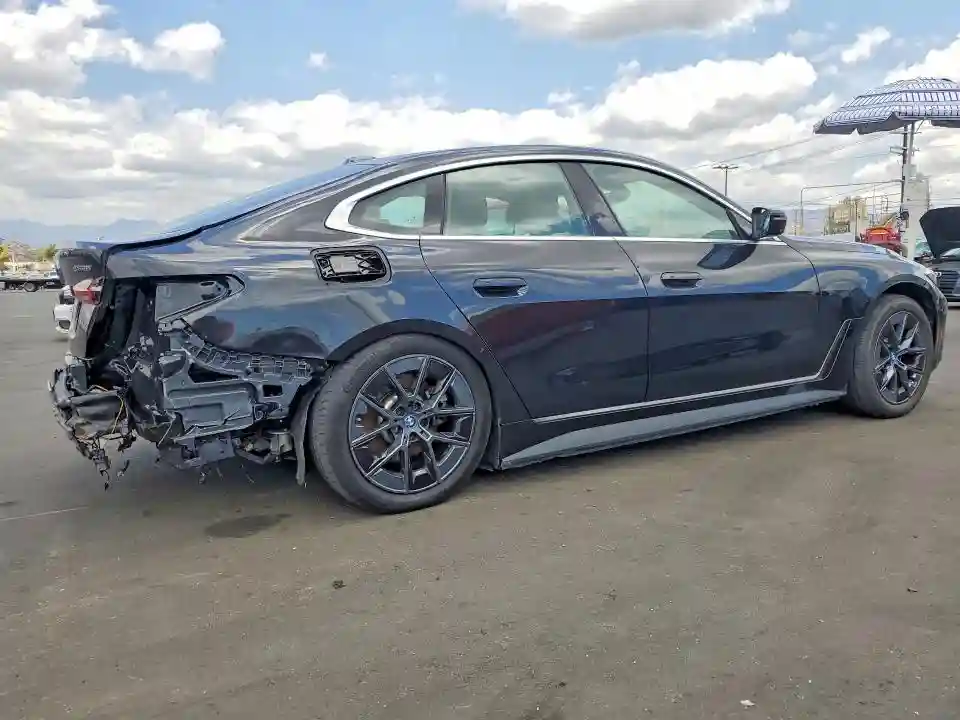 WBY43AW03RFS43977 2024 BMW I4 EDRIVE-2