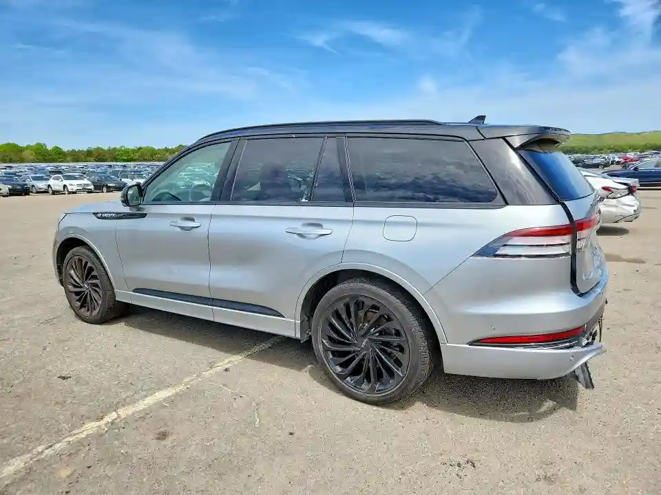 5LM5J9XC0PGL21358 2023 LINCOLN AVIATOR-1