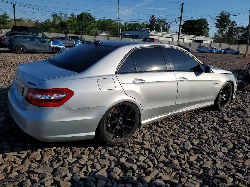 WDDHF7HB7BA430482 2011 MERCEDES-BENZ E-CLASS-2