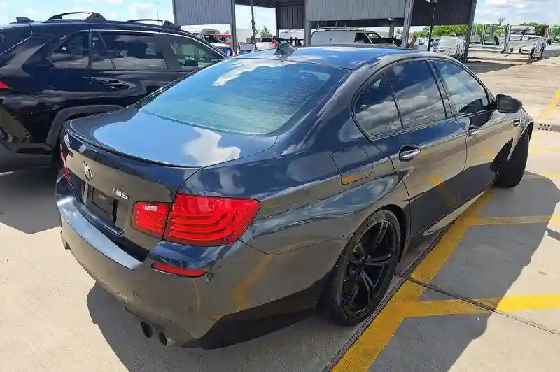 WBSFV9C55GD595740 2016 BMW M5-3