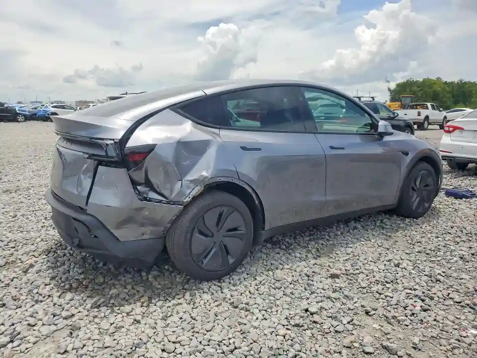 7SAYGDED2TF525166 2026 TESLA MODEL Y-2