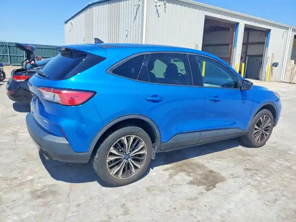 1FMCU9G67MUB06908 2021 FORD ESCAPE-2