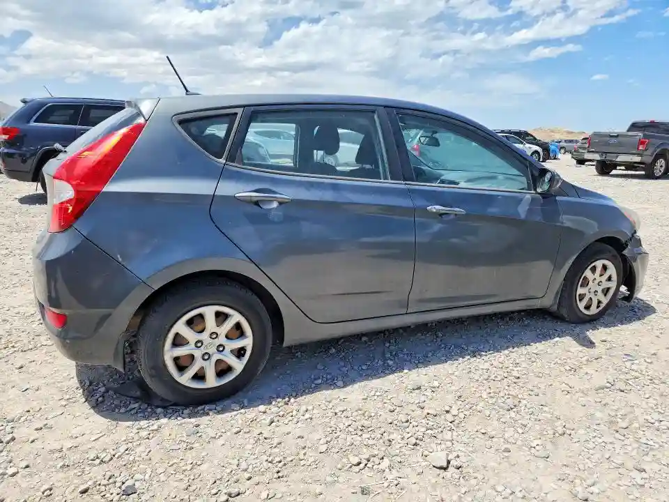 KMHCT5AEXCU056807 2012 HYUNDAI ACCENT-2