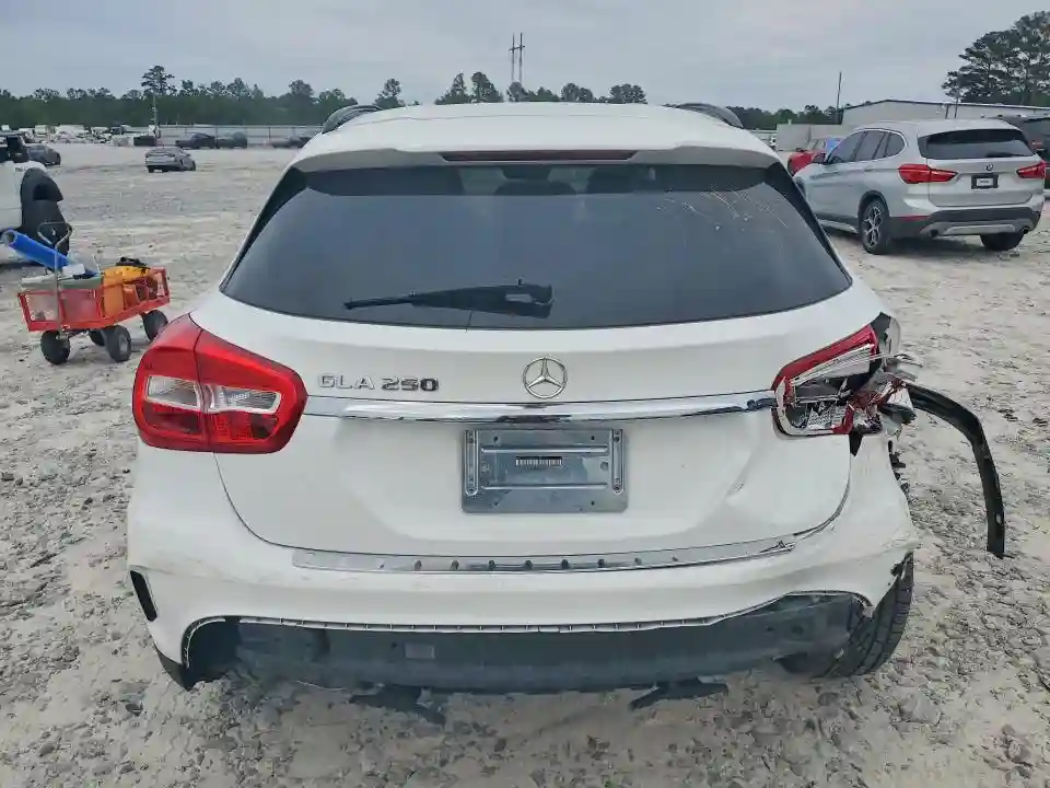WDCTG4EB5JJ504821 2018 MERCEDES-BENZ GLA-CLASS-5