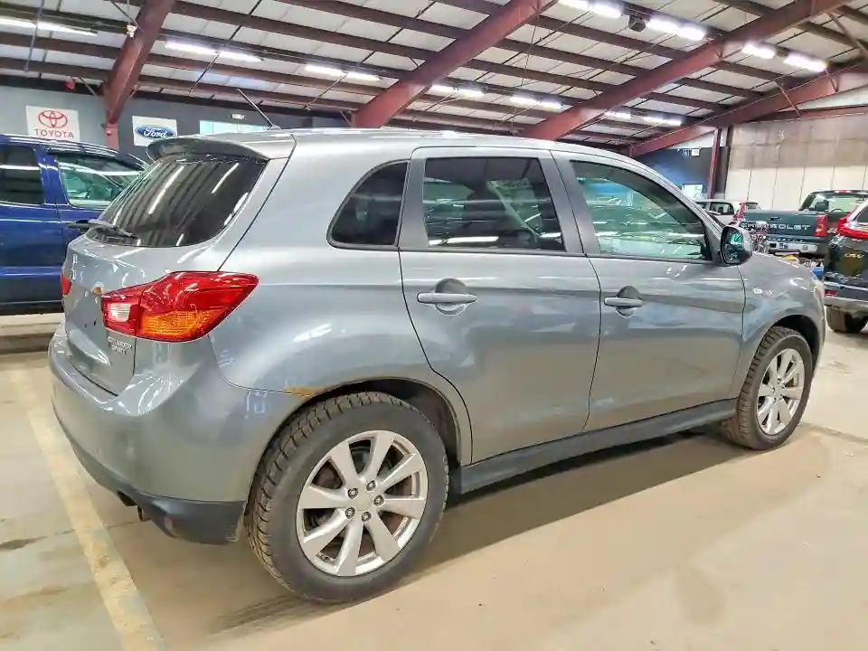 4A4AP3AU2FE019737 2015 MITSUBISHI OUTLANDER-2