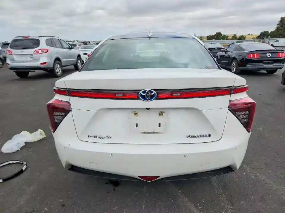JTDBVRBD9JA003912 2018 TOYOTA MIRAI-5
